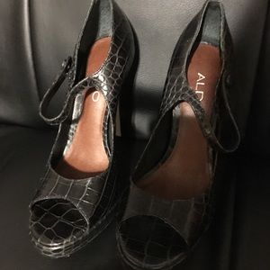 ALDO All Leather Crocodile Pattern Dress Shoes